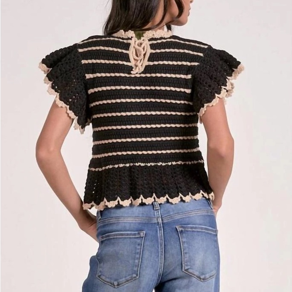 ELAN Black & Natural Striped Crochet Ruffle Sleeve Top - NWT - Picture 3 of 15